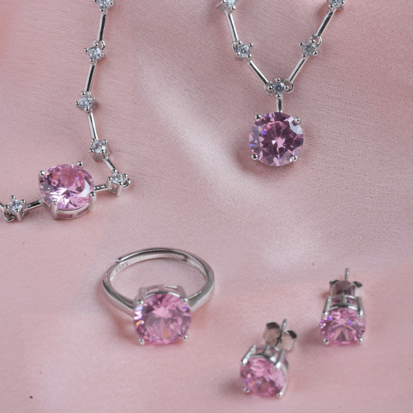 Veesaraa necklace, earrings and ring set